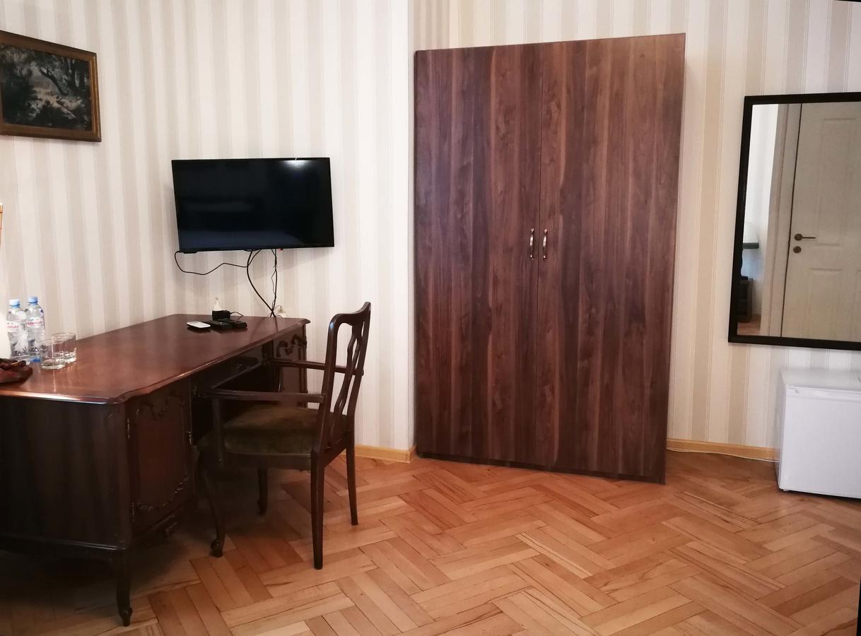 Simon'S Apartment Тбилиси Екстериор снимка